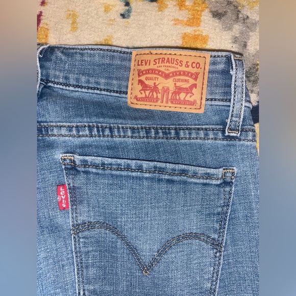 Levi's Denim - Levi's Classic Blue Jeans with Red Tag